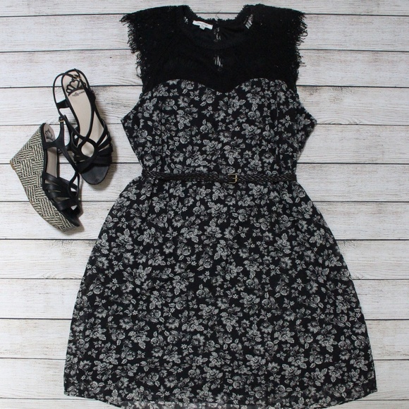 Maurices Dresses & Skirts - Maurice's Classic Black Floral Sweetheart Dress